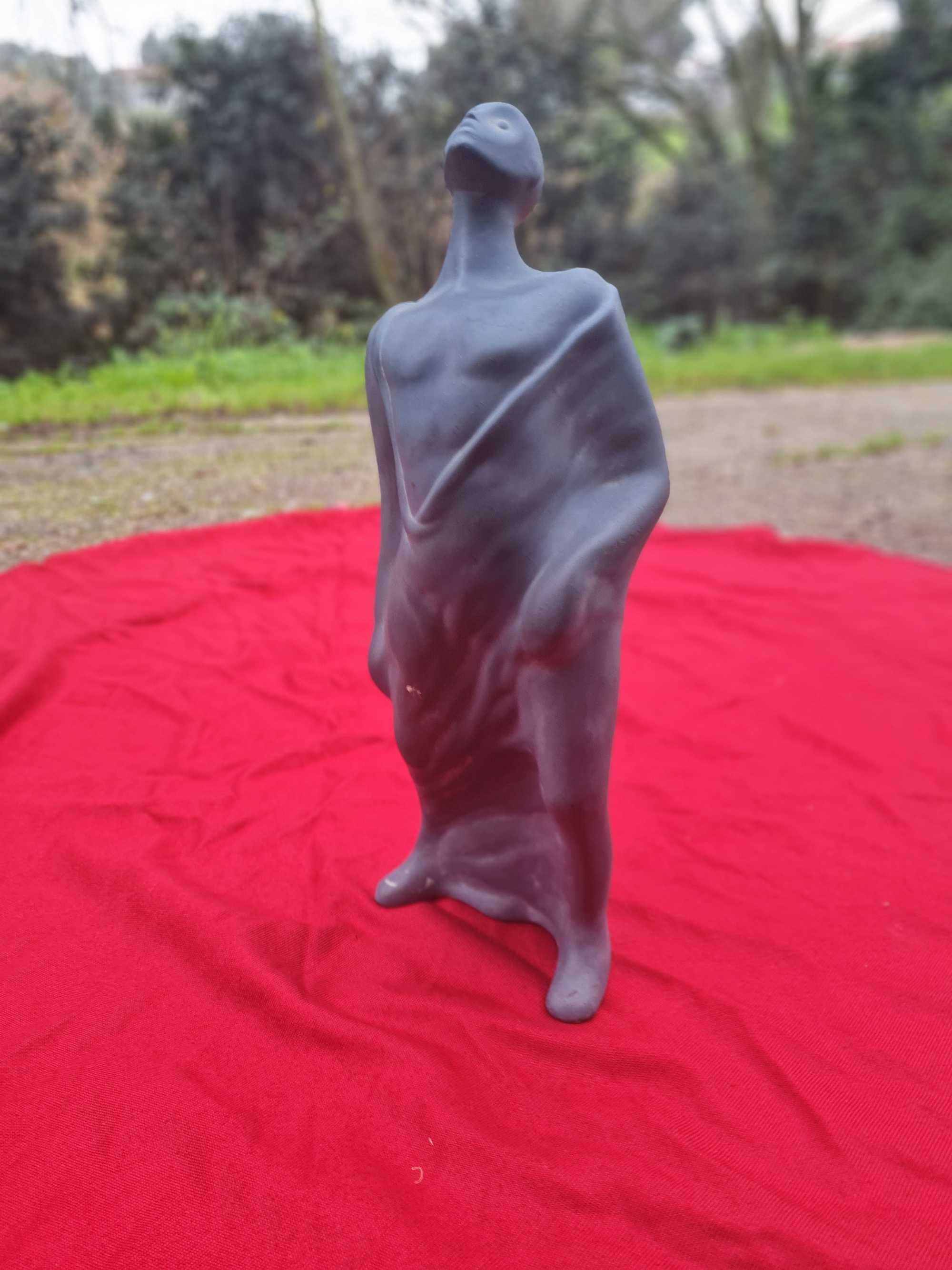 Escultura em ceramica Lastra