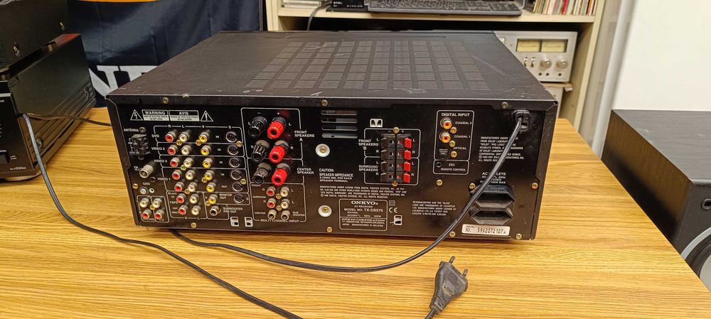 ресивер ONKYO TX-DS575