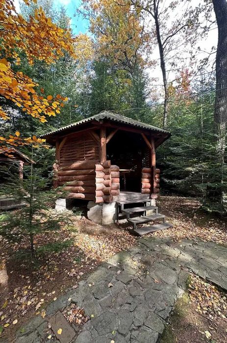 Продаж унікального Відпочинкового комплексу На Озерах