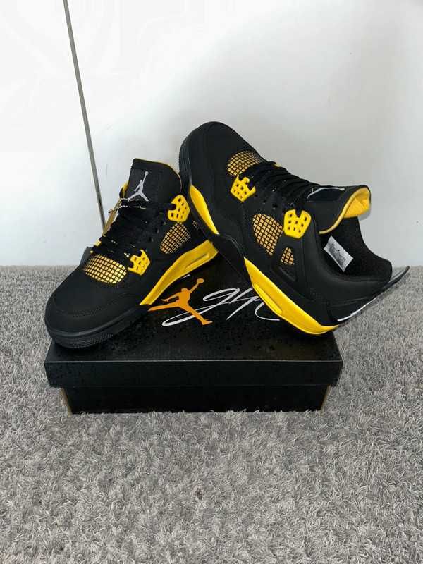 Jordan 4 Retro Thunder R.39