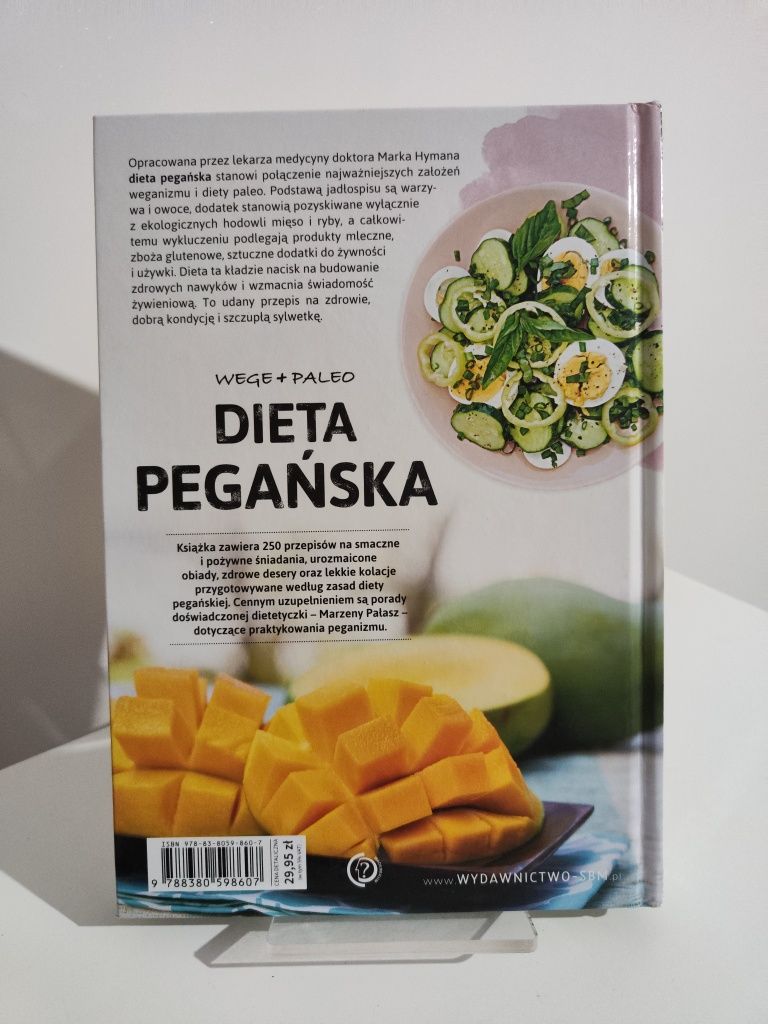 Dieta pegańska wege + paleo - Marta Krawczyk, Monika Wróbel