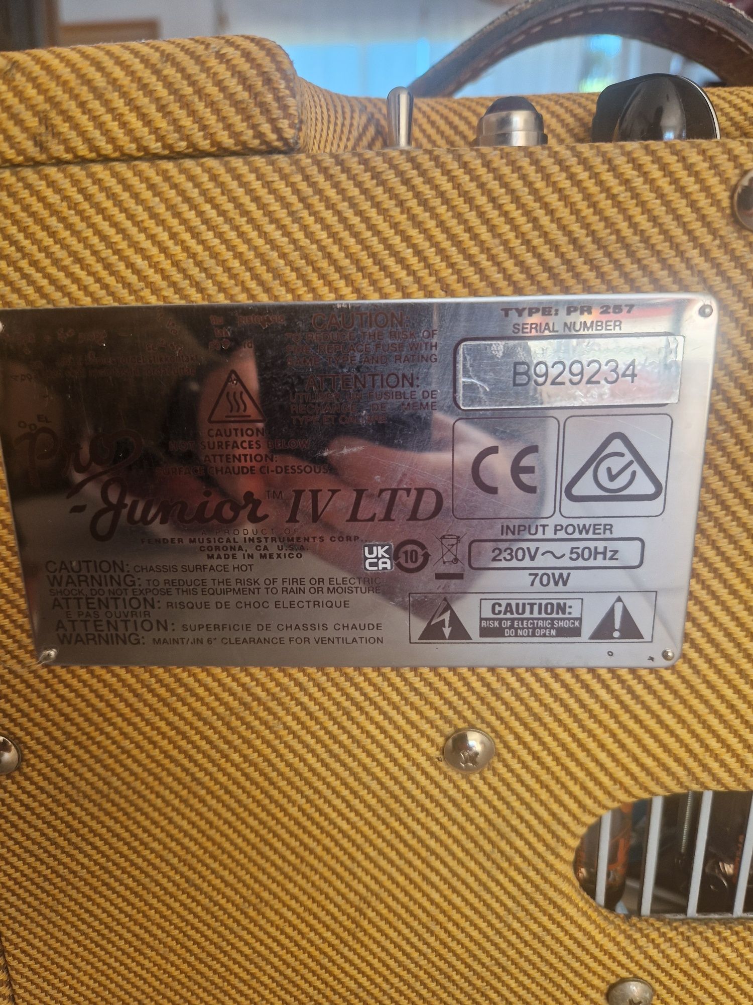 Amplificador Fender Pro Junior Tweed Válvulas