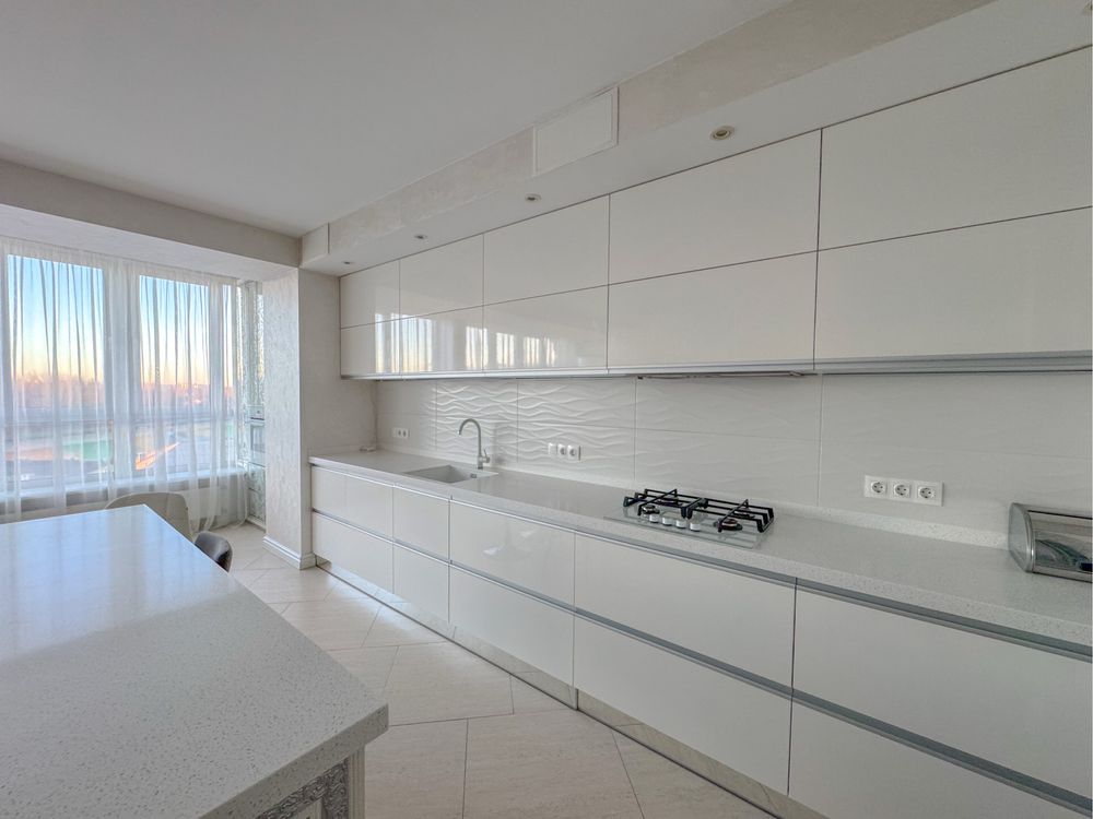 Продаж квартири 80 м2, пр-т Перемоги 119а
