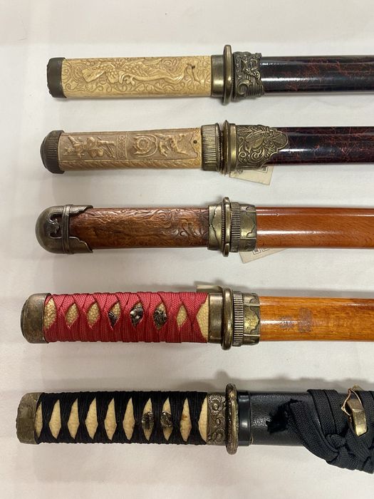 Facas decorativas de coleção