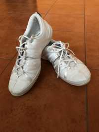 Buty Nike w kolorze białym