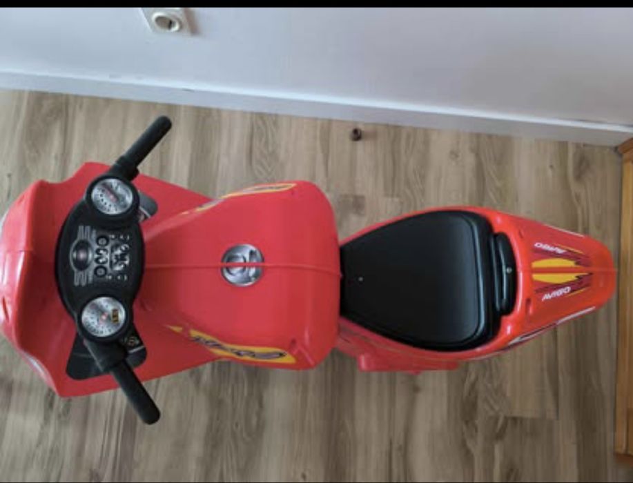 Mota tipo triciclo para criança SEM motor. Ideal para prenda