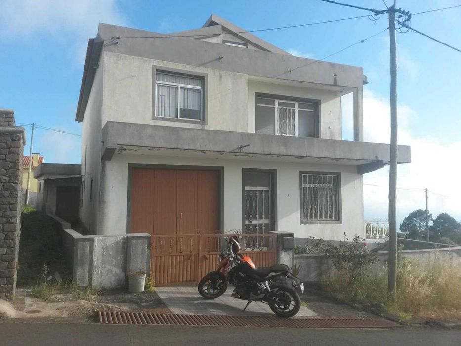 Moradia t6 ponta do pargo