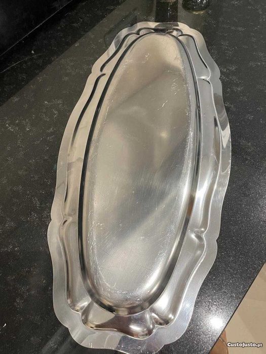 Travessa Oval em Aço Inox