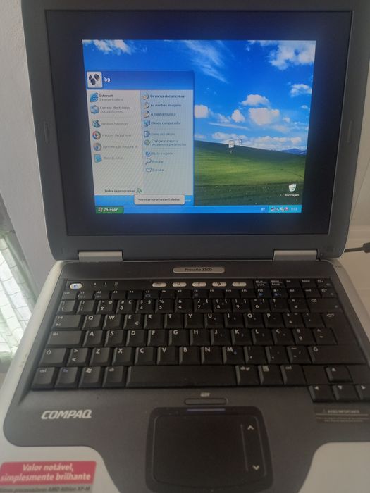 PC marca COMPAQ 2002
