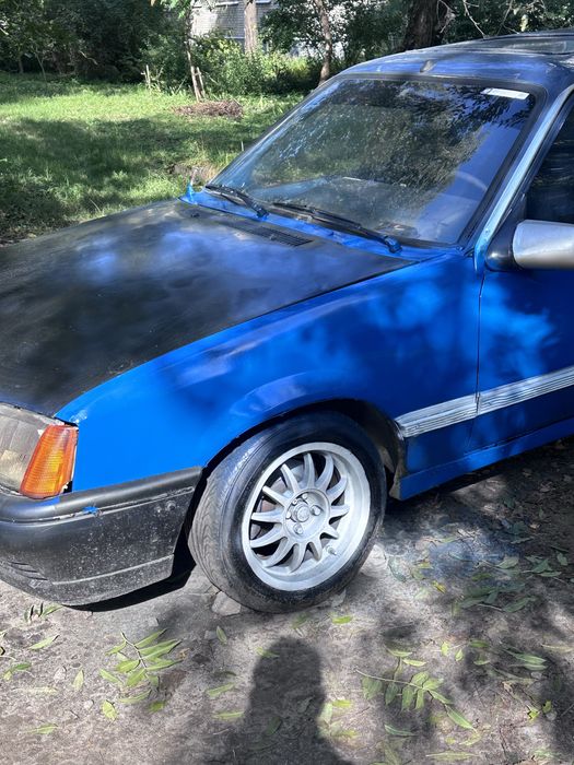 Опель рекорд е2 Opel rekord e2