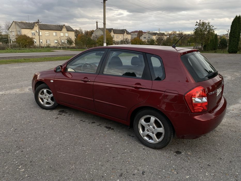 Kia Cerato 2006, 1.6 MT