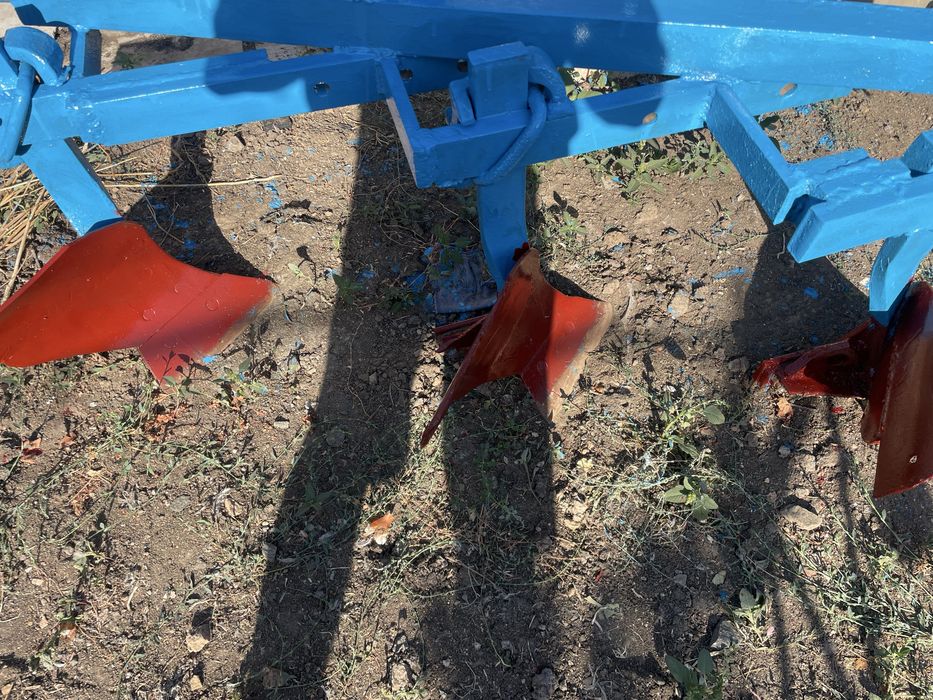 Продам плуг плн 3