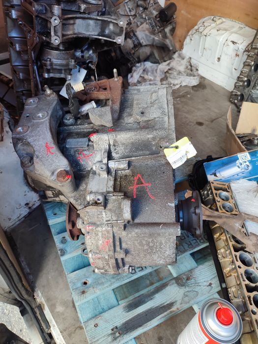 Caixa vê golf 5 kns