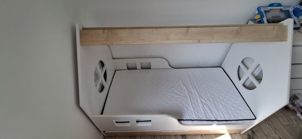 Łóżko dziecięce + materac 160×80