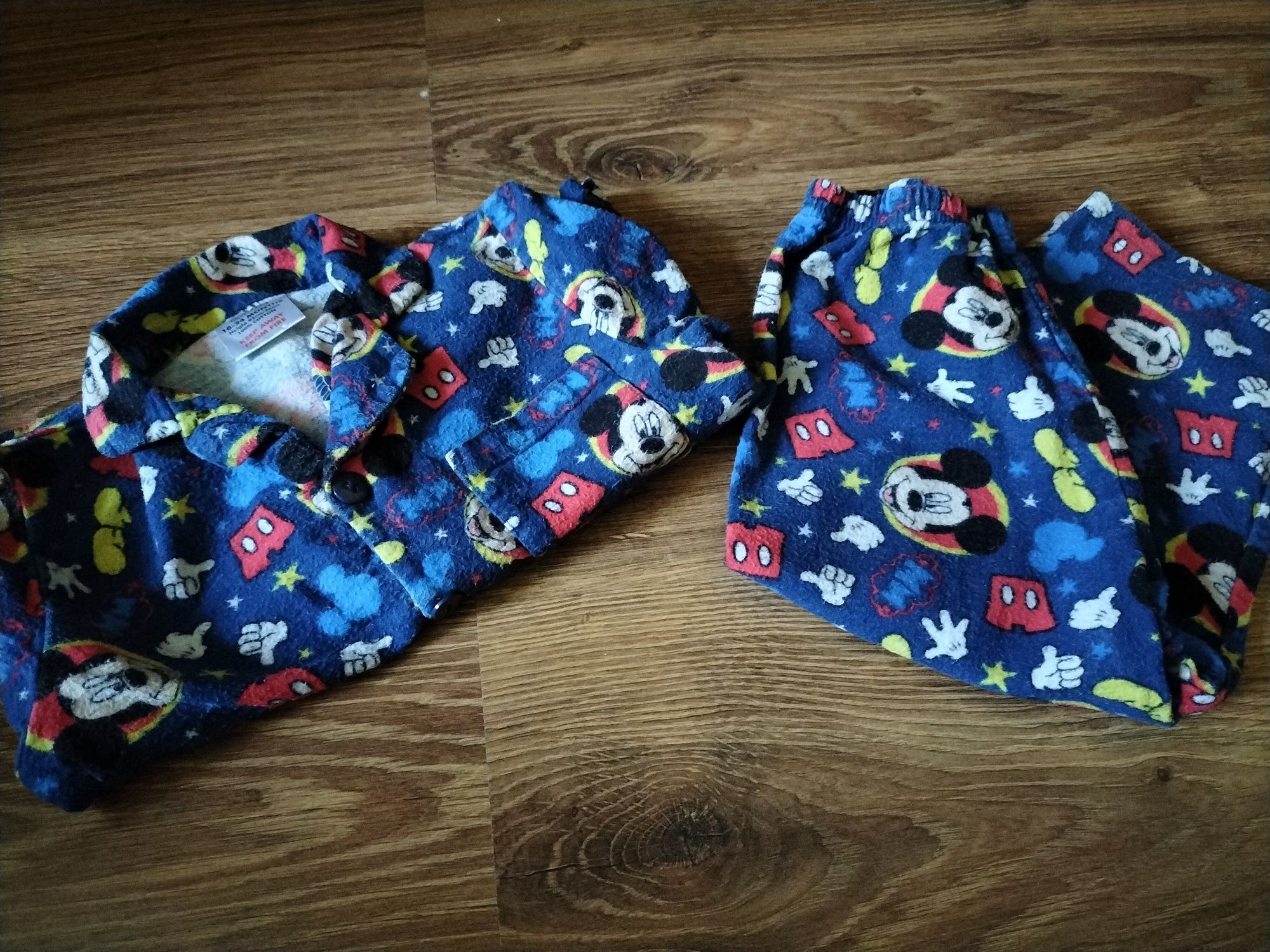 Flanelowa piżamka chłopięca Mickey Mouse r 92 (18-24 m-ce)