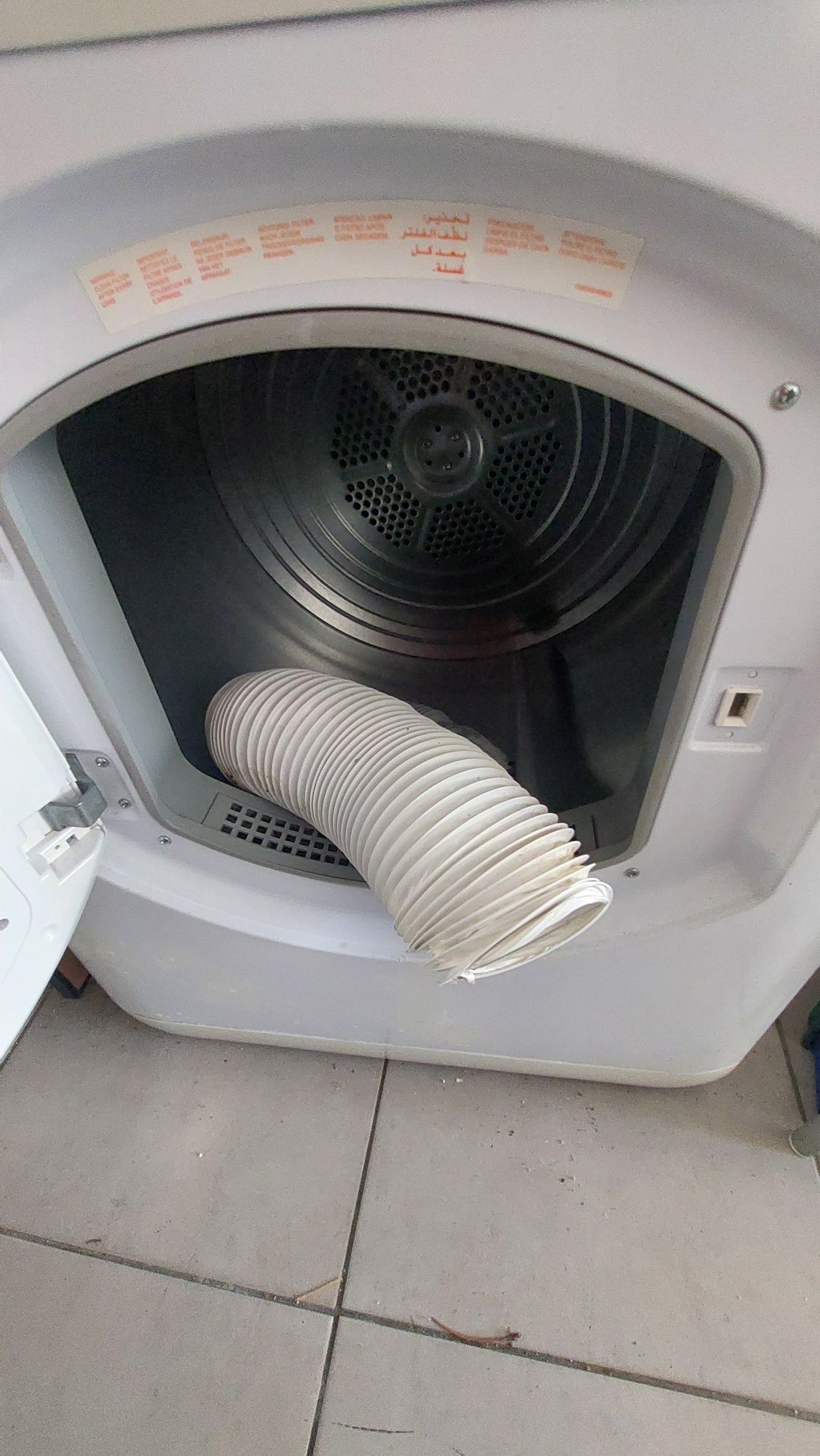 Máquina secar roupa Ariston 6 kg