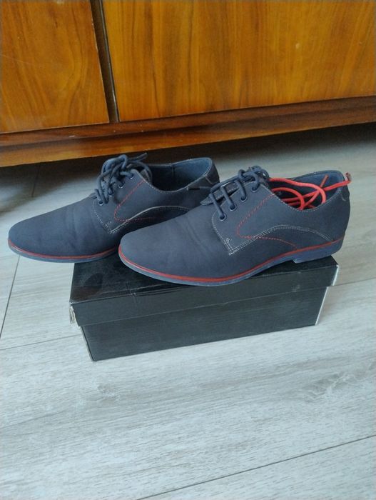 Buty eleganckie dla chlopca