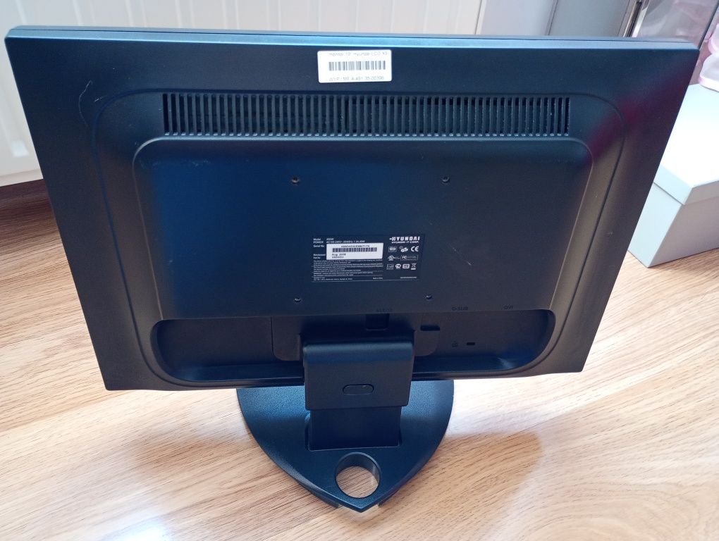 Monitor LCD Hyundai 19 - Sprzedam