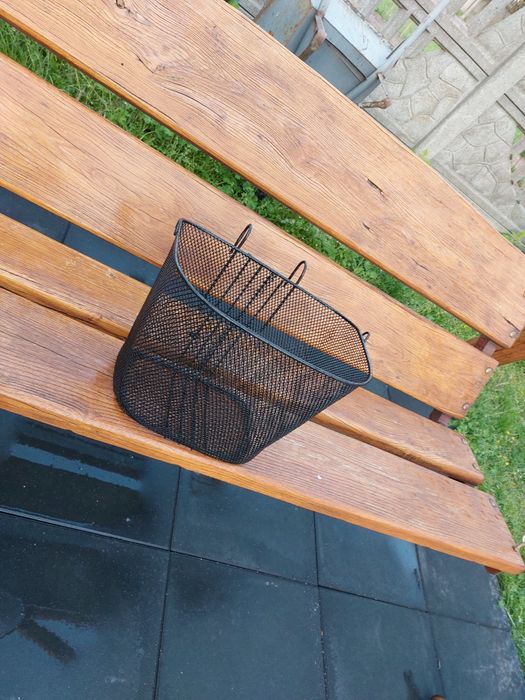 Ładny zadbany koszyk