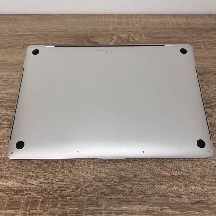 MacBook Pro 16" i7 / 16Gb DDR4 / SSD 512Gb / Radeon 5300m (код: M0541)
