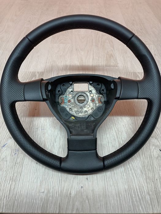 Кермо  Volkswagen Tauran.Golf 5  Caddy. Passat B 6 перетянуте на обмін