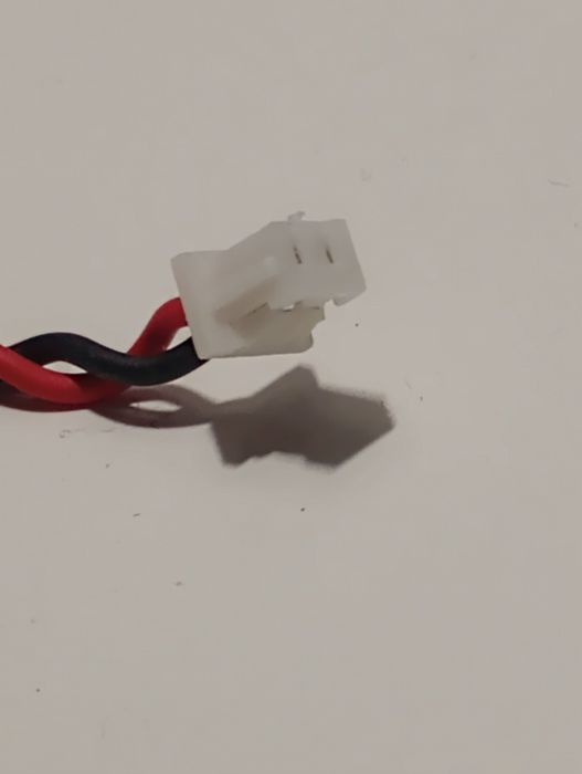 Bateria CR2032 z wtyczką do laptopa, komputera.