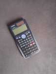 Kalkulator naukowy Casio fx-85 ES