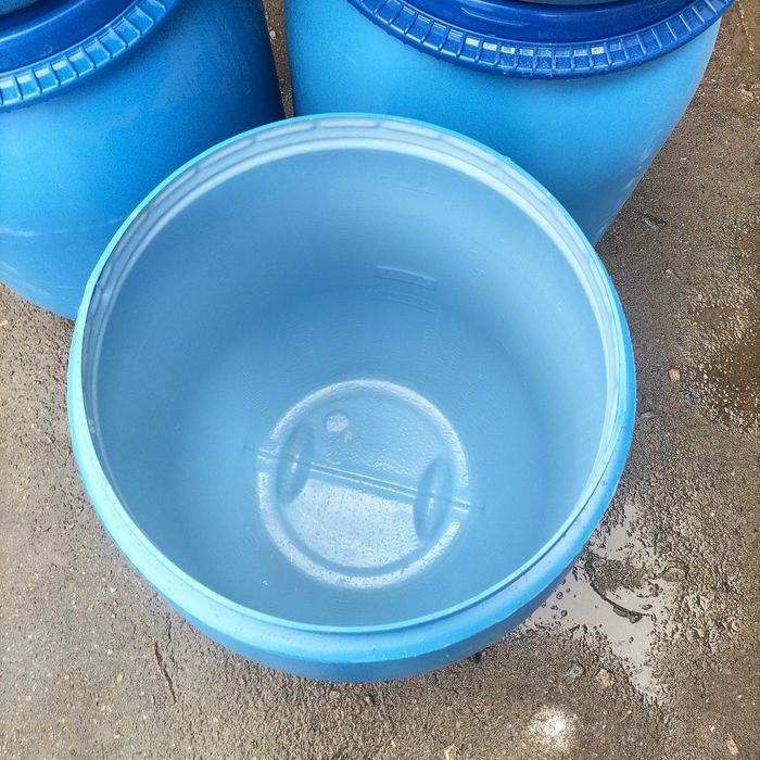 Продам бочки на 100л бу під хомут.