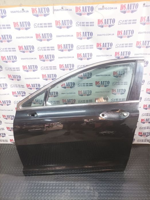 Дверь передняя левая Lincoln MKZ UH цвет