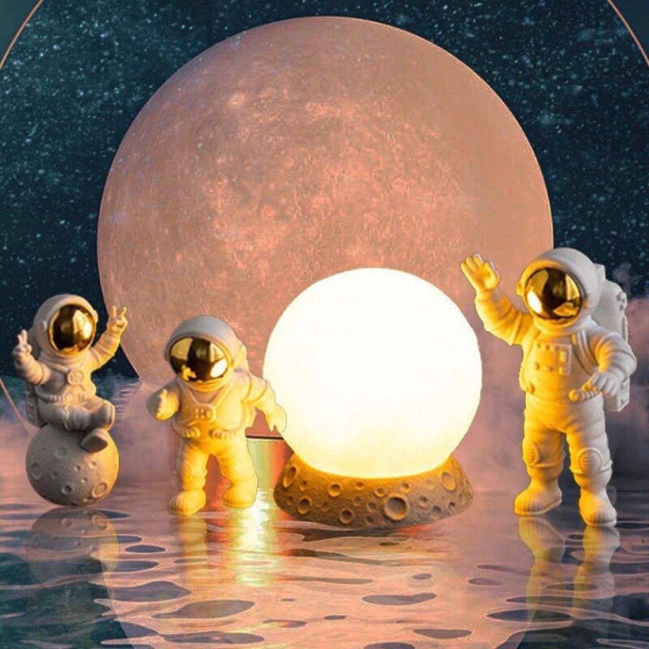 Набір із 4 фігурок Астронавти на місяці "Astronauts on the moon"