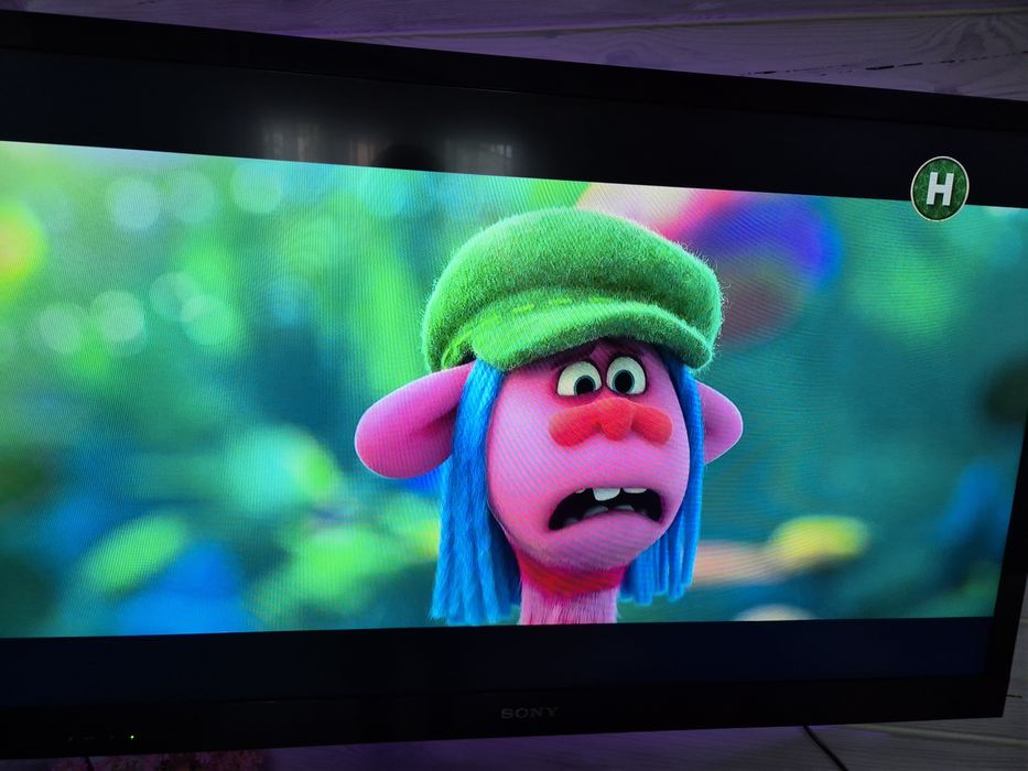 LED телевізор SONY Bravia 46" 3D, 1080p + 2 подарунки