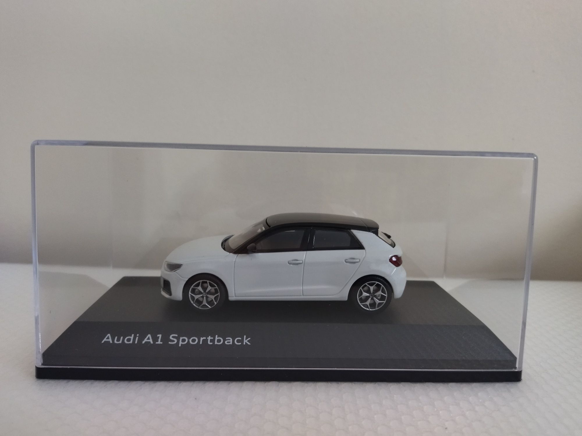 Miniatura Audi A1 Sportback 1/43 Nova