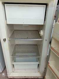 Холодильник Днепр 2,однокамерный, рабочий.