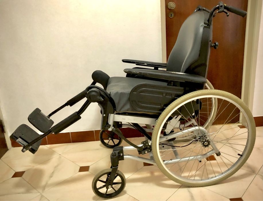 Cadeira de rodas manual