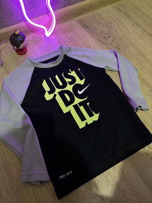 2 кофти  на хлопчика від nike