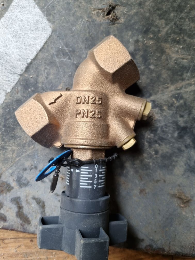 Zawór DN 40 typ 1630 skośny inne DN 40 DN 25 DN15