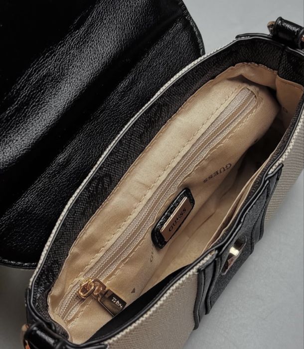 Сумка Guess в двох кольорах