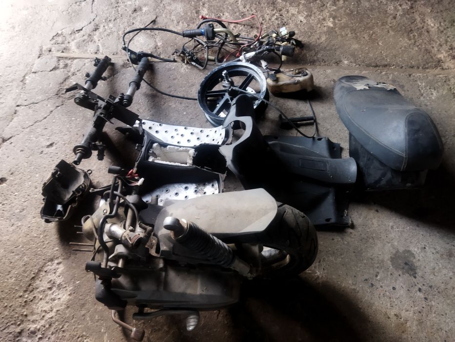 Części skuter Keeway ARN50 -  silnik