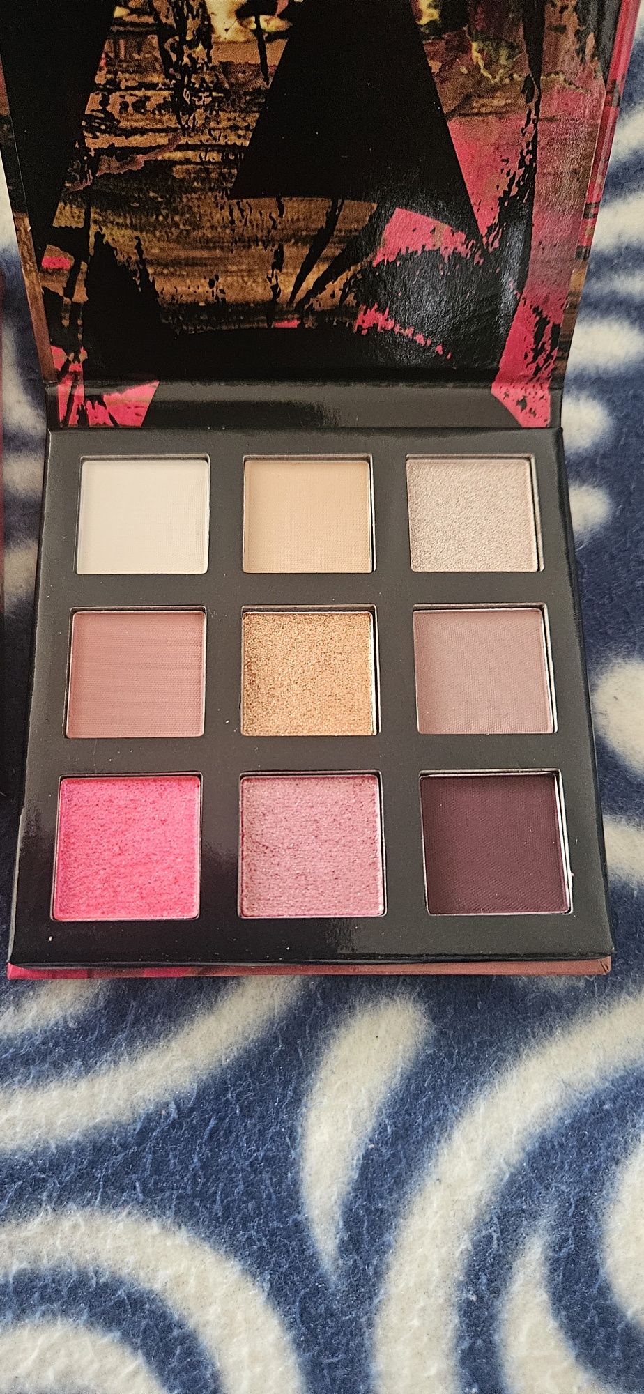 Avon paletka cieni do oczu ULTRA Color ROSES