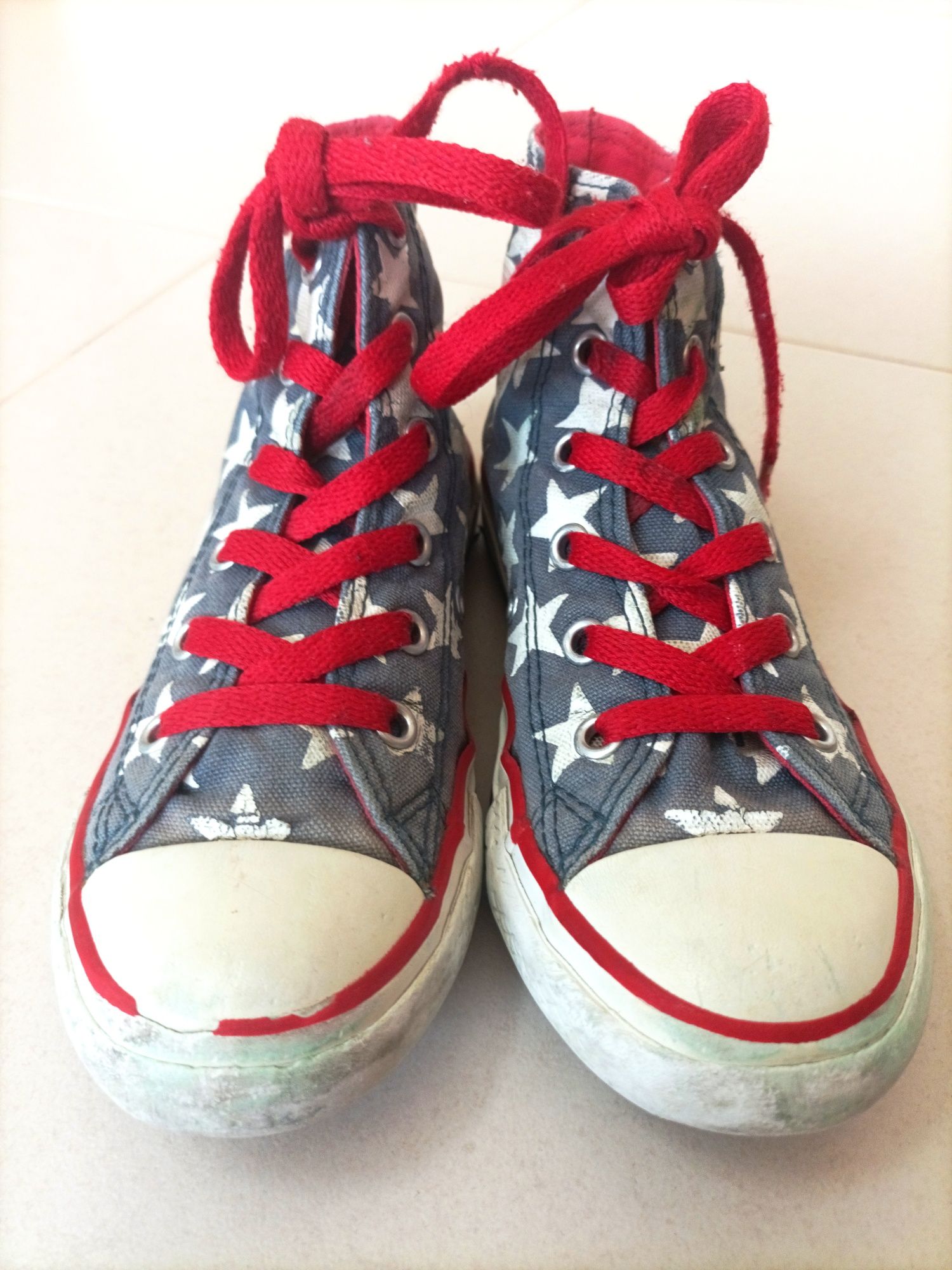 Sapatilhas Junior marca Converse All Star (Tam. 30)