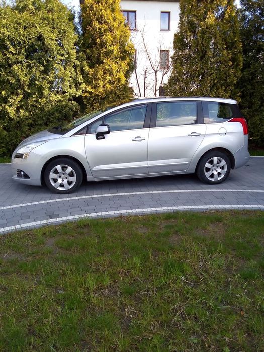 Peugeot 5008 Peugeot 5008 1,6 benzyna 7-osobowy