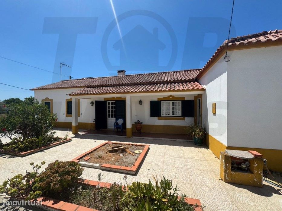 Moradia V4+ V1 - Santana Do Mato-330.000€