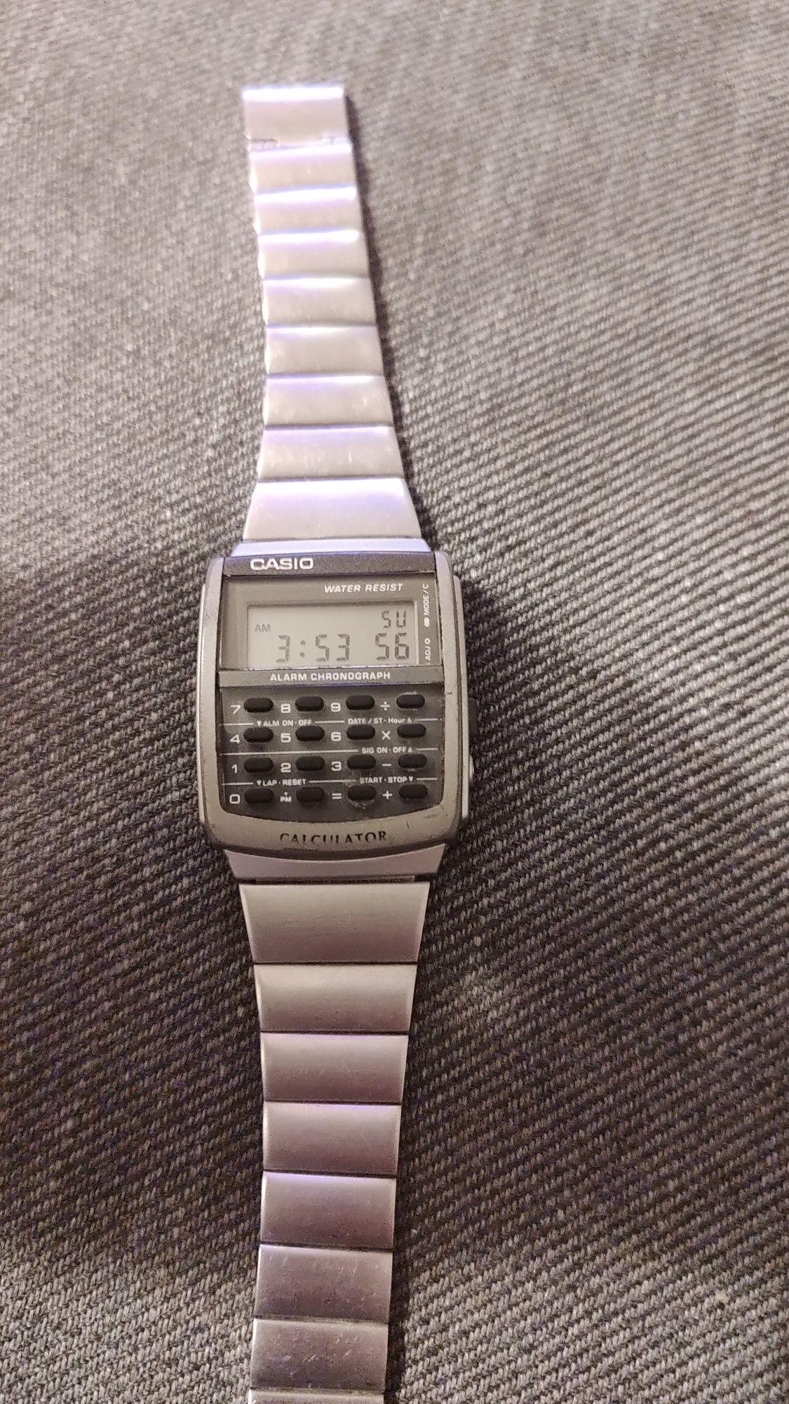 Zegarek Casio z kalkulatorem