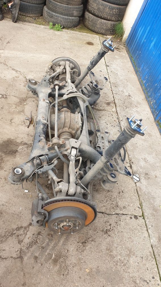 Lexus GS IV 200t 2.0 turbo wózek tył tylny kołyska zawieszenia 16-19r