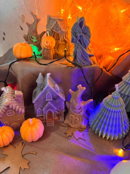 Jedyna taka! Halloweenowa wioska ze świec gipsu i drewna
