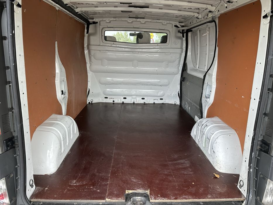 Renualt trafic opel vivaro l1h1 klima 220 tys km IMPORT