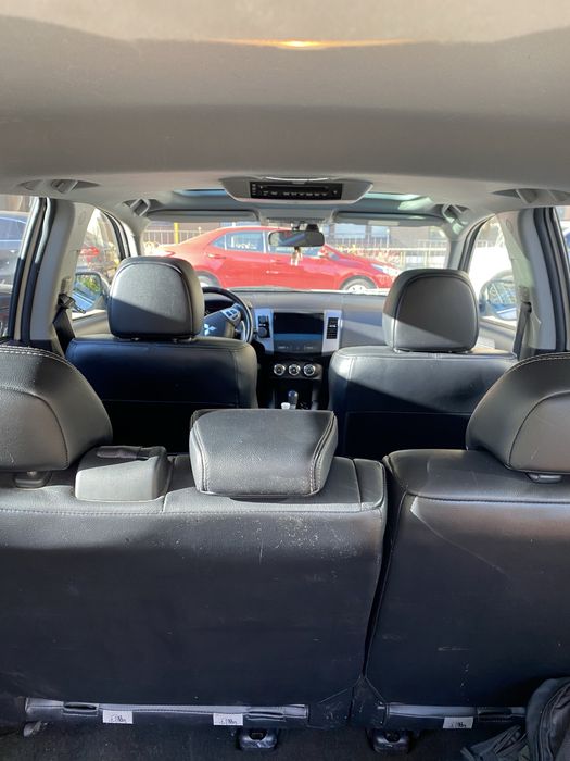 Mitsubishi Outlander XL 2011 2.4 Бензин 4WD