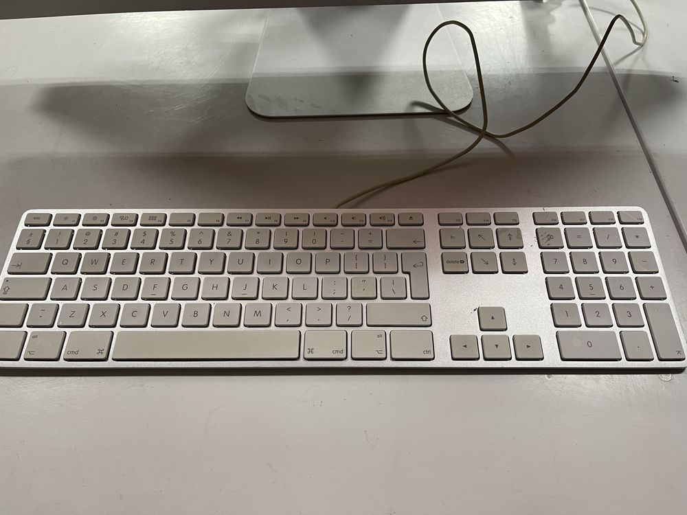 Apple imac 27’’ i5 16GB 1TB SSD Radeon OS ventura
