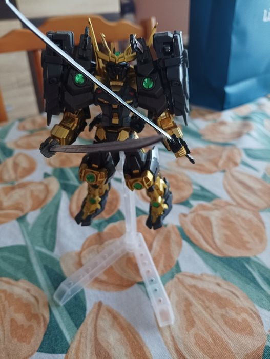 Astray Gundam figurka