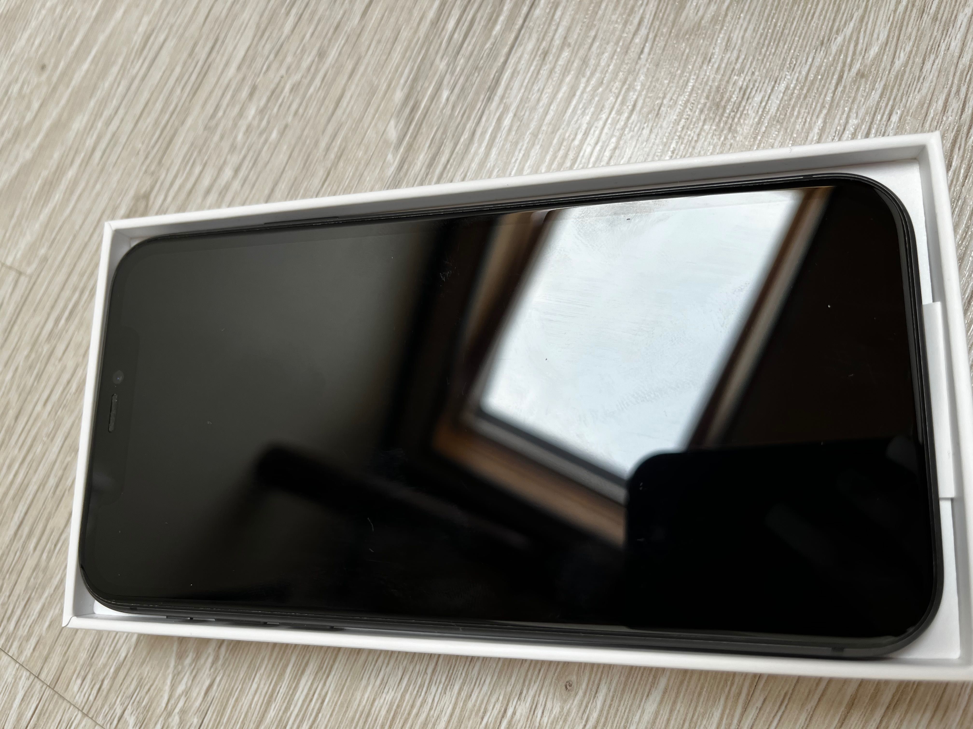 iPhone 11 w idealnym stanie